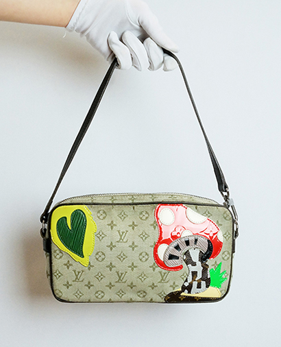 Conte De Fees Mushroom Pochette, front view